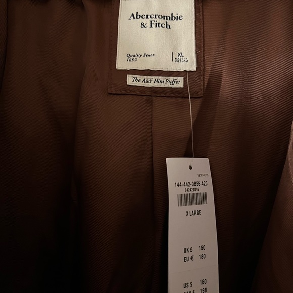 NWT Abercrombie & Fitch Women’s Faux Fur Mini Puffer size XL - Picture 4 of 6